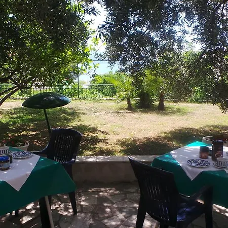 Bed & Breakfast Vice 3*