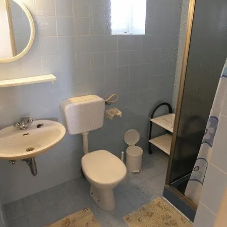 Bed & Breakfast Vice 3*